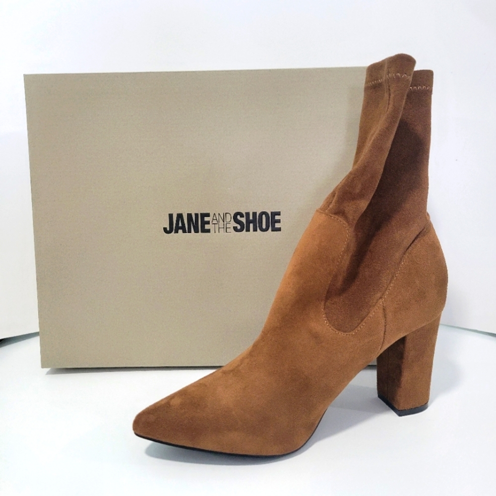 JANE AND THE SHOE Tan Suede Pointed Toe Block Heel Ankle Boots